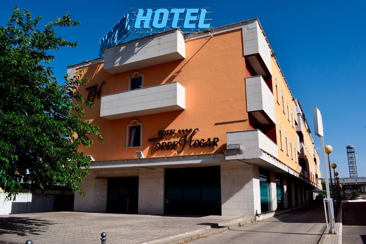 Hotel Aeropuerto Madrid Torre Hogar Premium Torrejón de Ardoz Esterno foto
