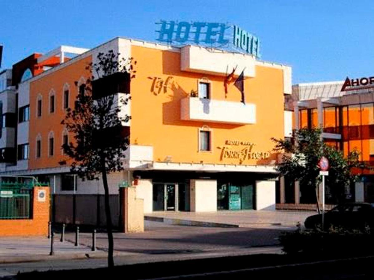 Hotel Aeropuerto Madrid Torre Hogar Premium Torrejón de Ardoz Esterno foto